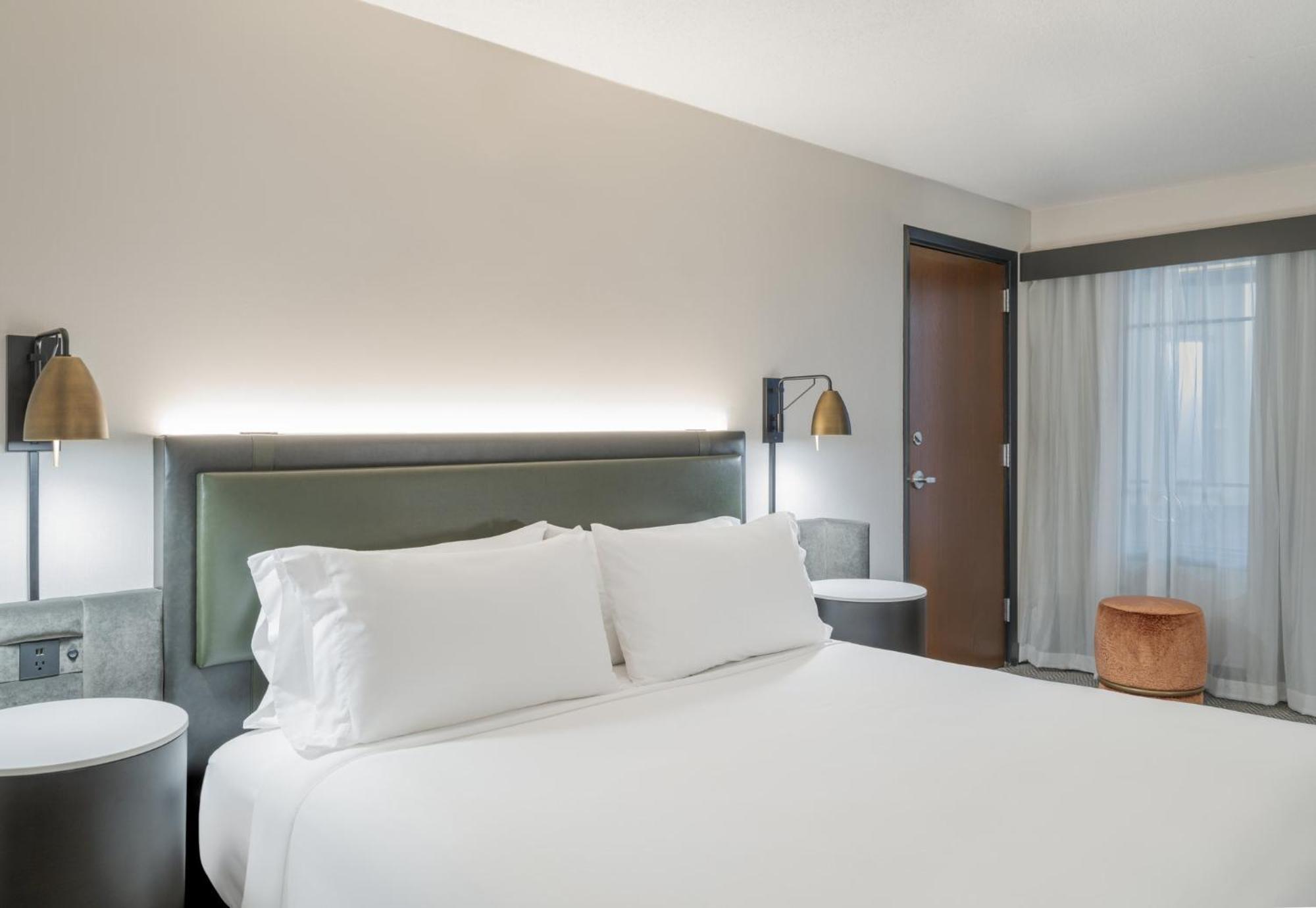 Отель Crowne Plaza Indianapolis-Dwtn-Union Stn By Ihg Экстерьер фото