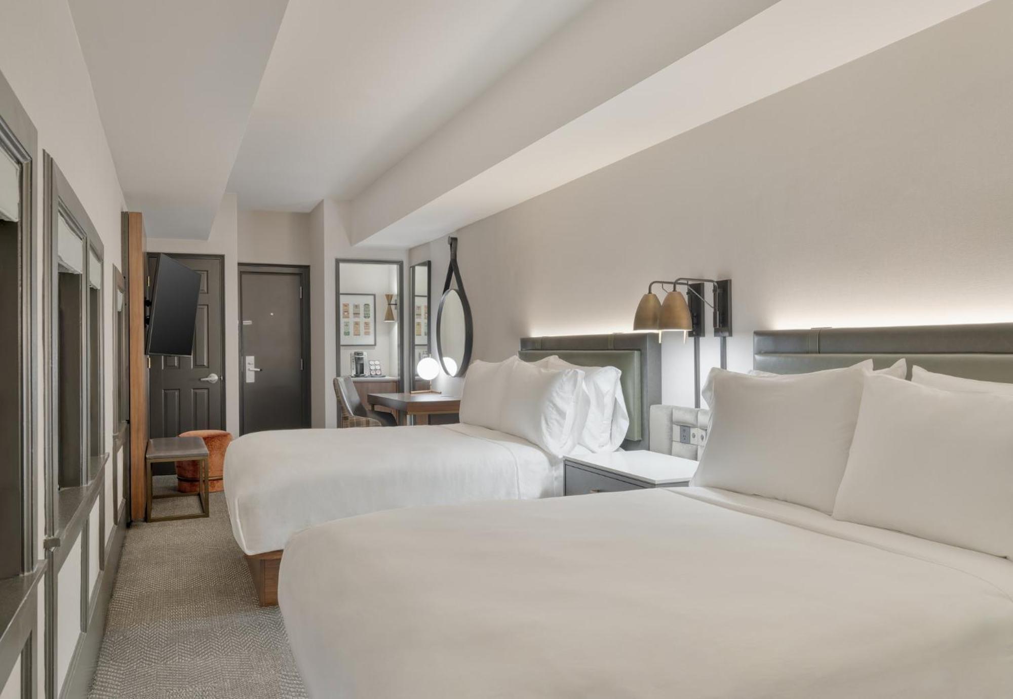 Отель Crowne Plaza Indianapolis-Dwtn-Union Stn By Ihg Экстерьер фото