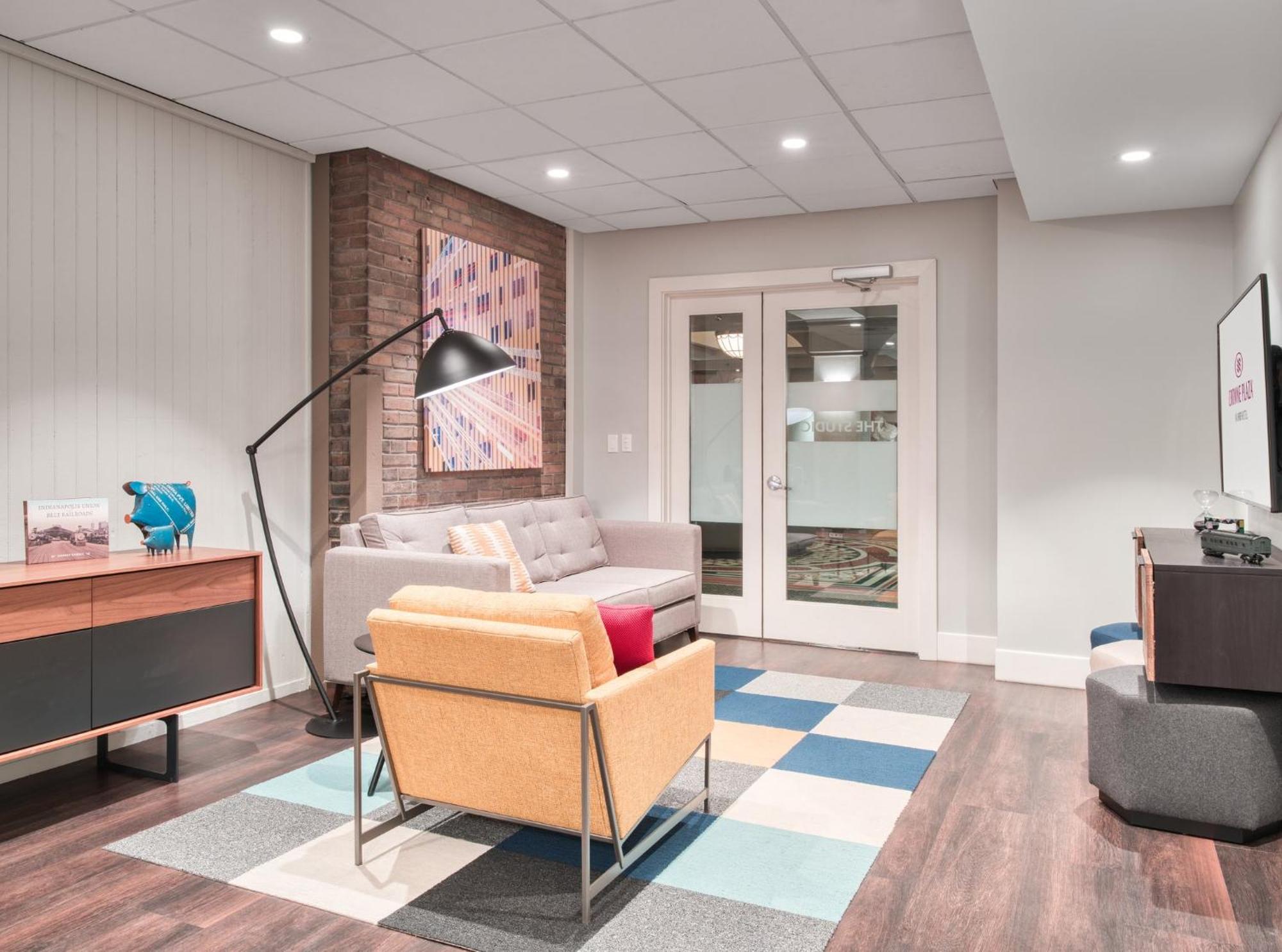 Отель Crowne Plaza Indianapolis-Dwtn-Union Stn By Ihg Экстерьер фото