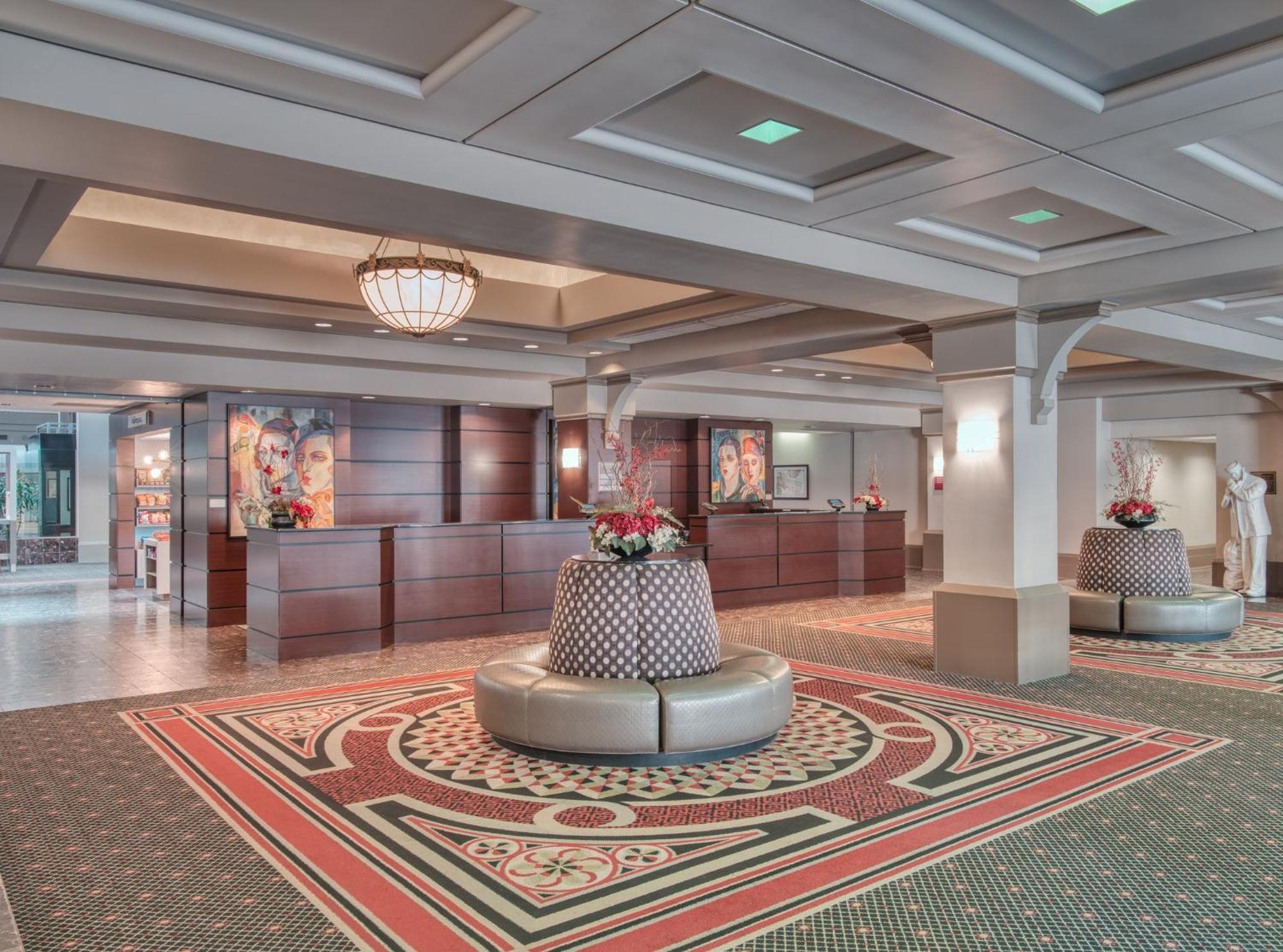 Отель Crowne Plaza Indianapolis-Dwtn-Union Stn By Ihg Экстерьер фото