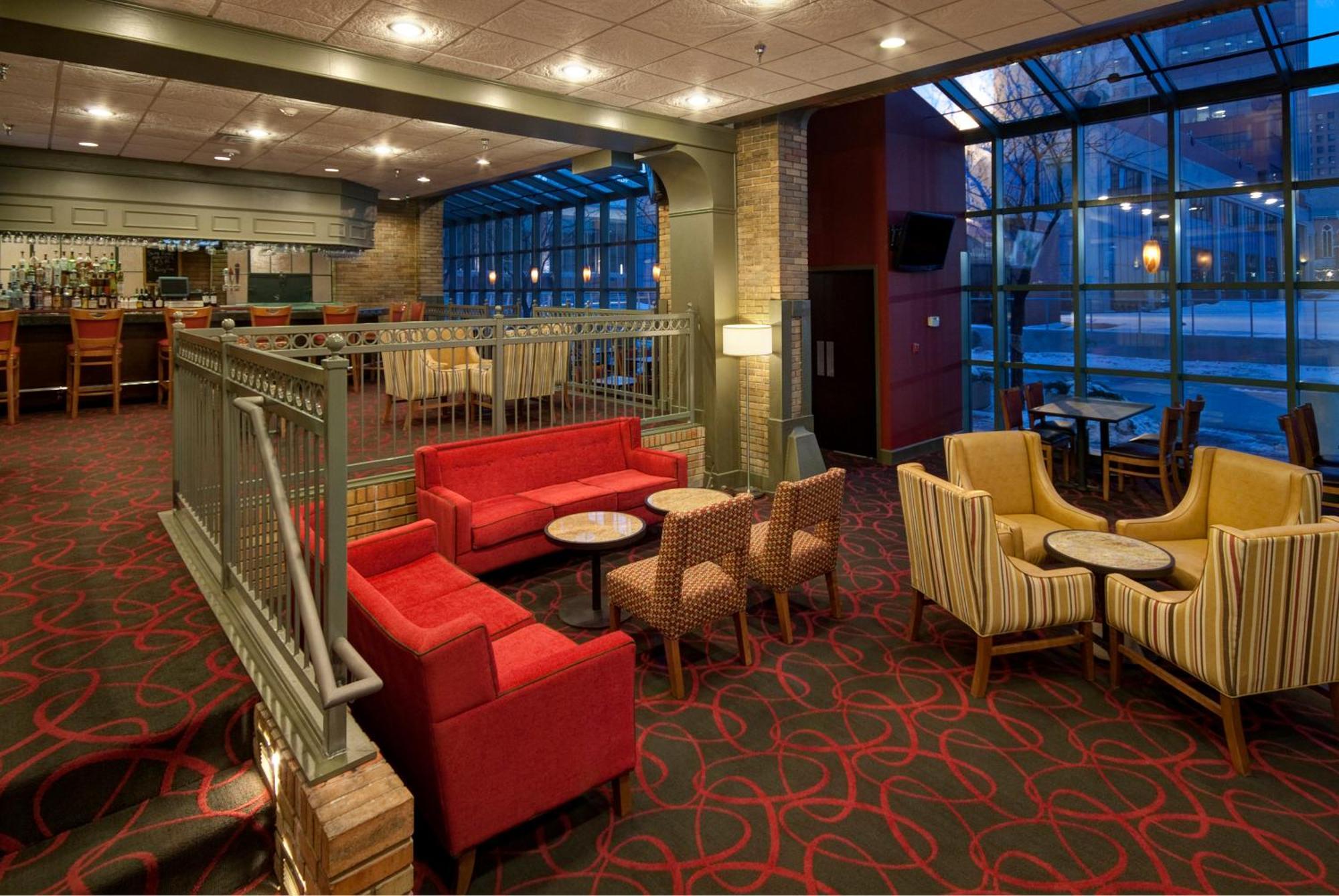 Отель Crowne Plaza Indianapolis-Dwtn-Union Stn By Ihg Экстерьер фото