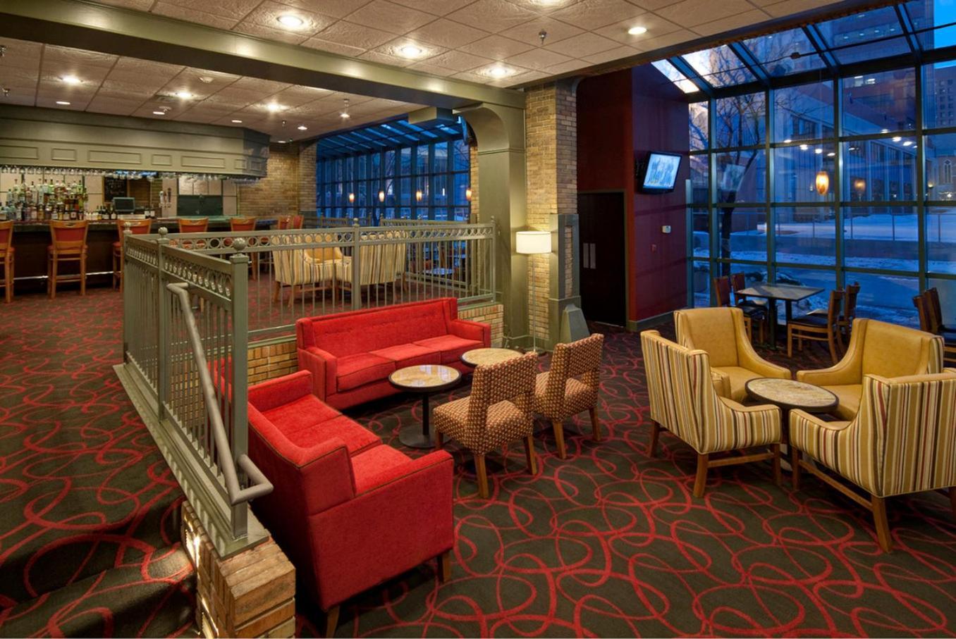 Отель Crowne Plaza Indianapolis-Dwtn-Union Stn By Ihg Экстерьер фото